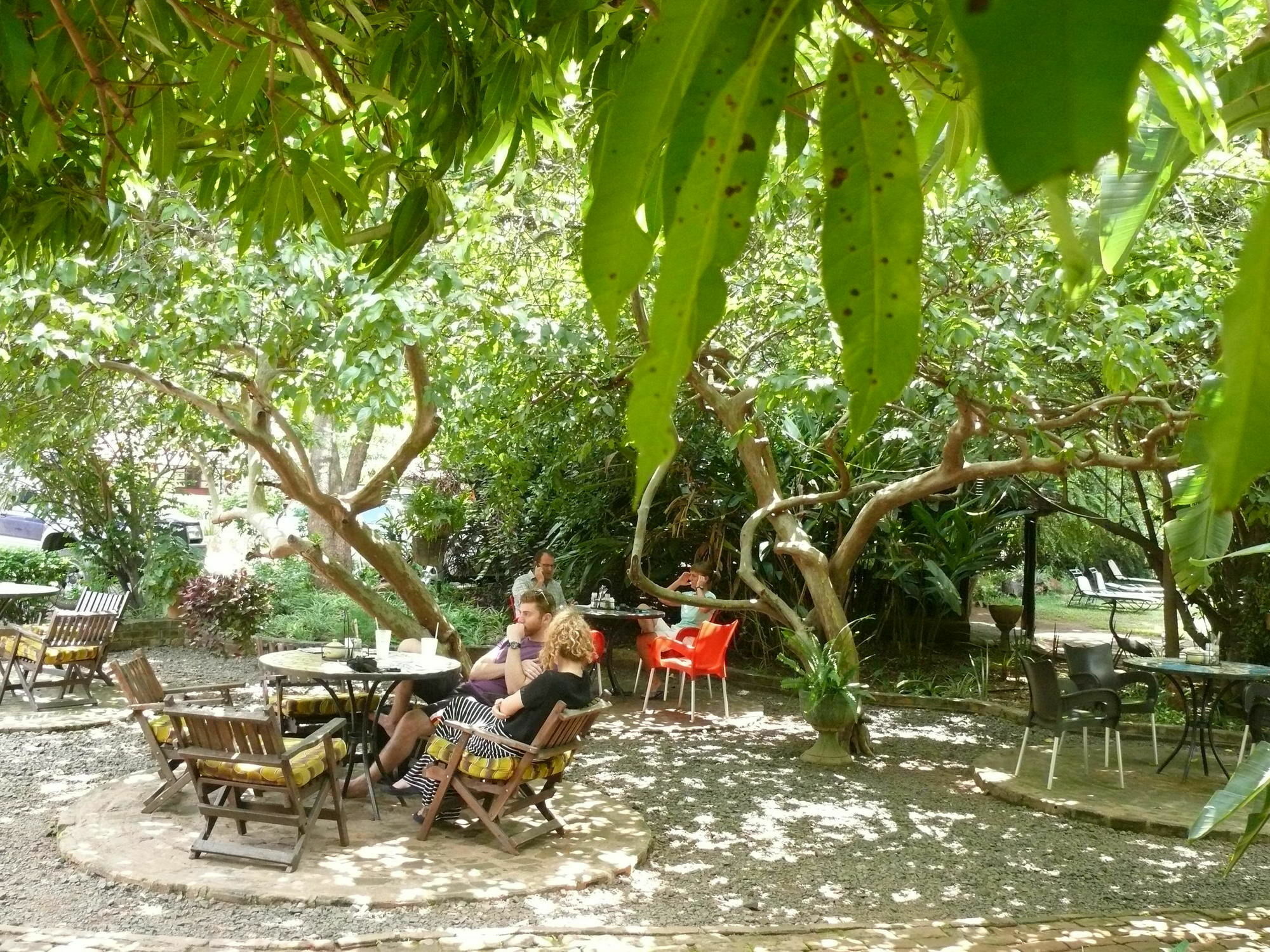 ליבינגסטון Zigzag Town Lodge מראה חיצוני תמונה